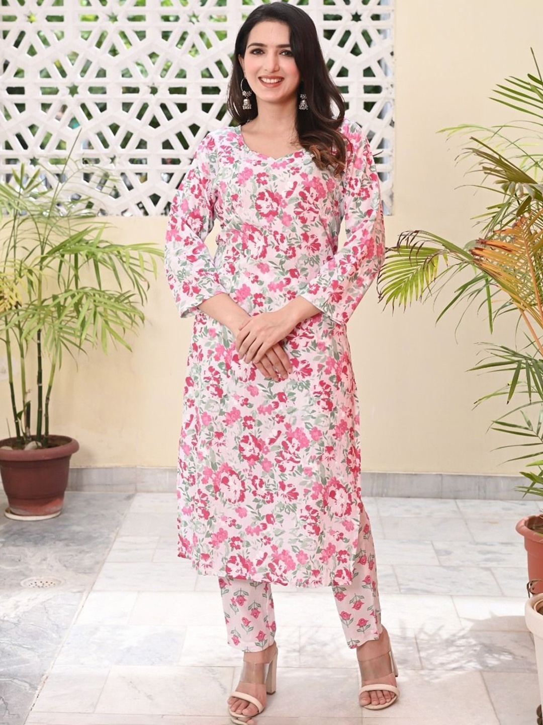 

SKYTICK Floral Printed Round Neck Pure Cotton Straight Kurta with Pyjamas, Pink