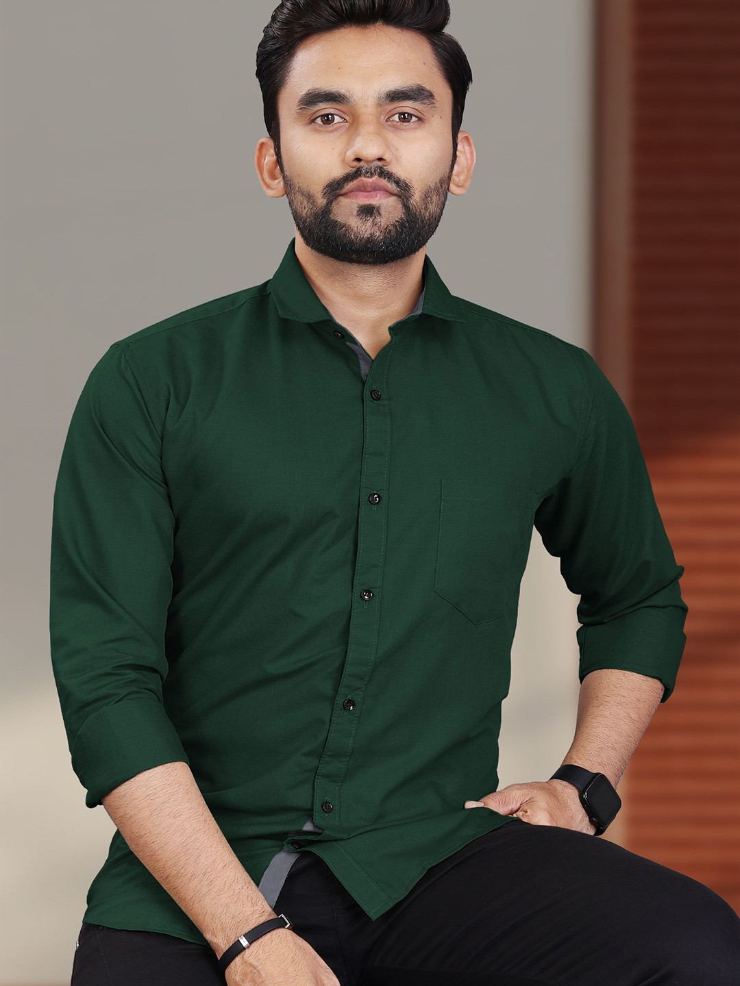 

VeBNoR Men Solid Standard Fit Casual Shirt, Green
