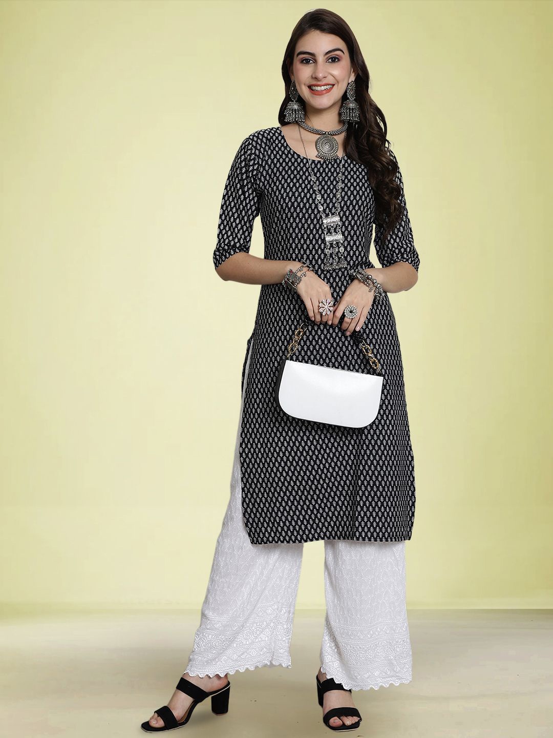 

Moda Rapido Floral Printed Round Neck Straight Kurta, Black
