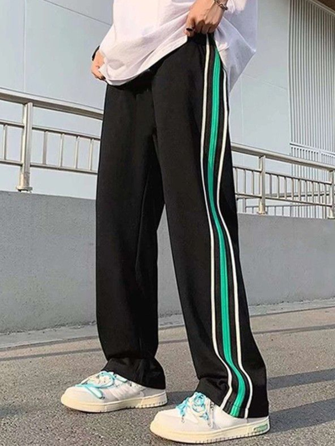 

MASCARI Men Striped Track Pants, Black