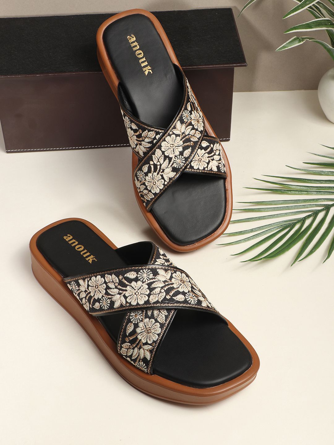 

Anouk Women Woven Design Platform Sandals, Black