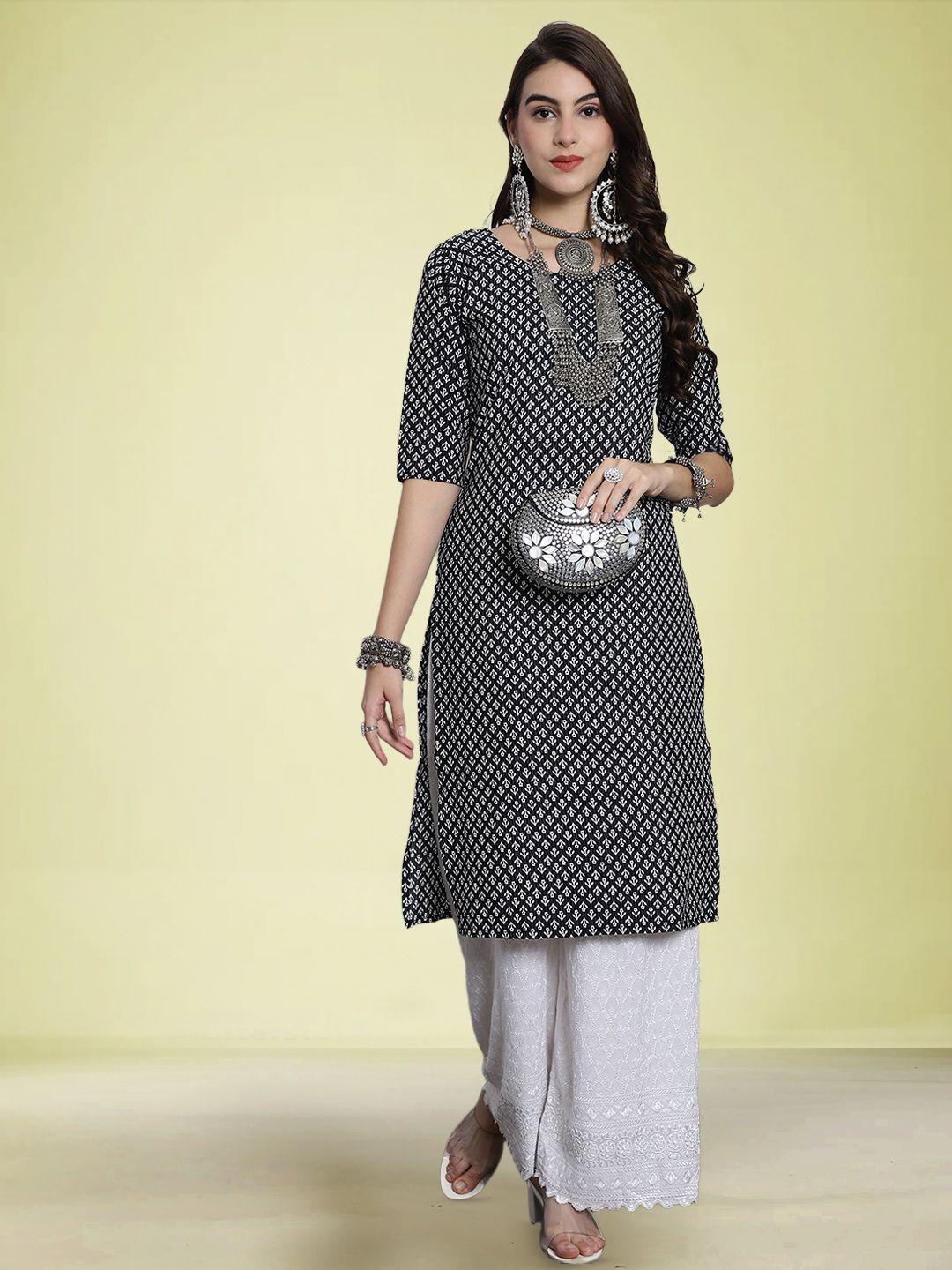 

Moda Rapido Floral Printed Round Neck Straight Kurta, Black