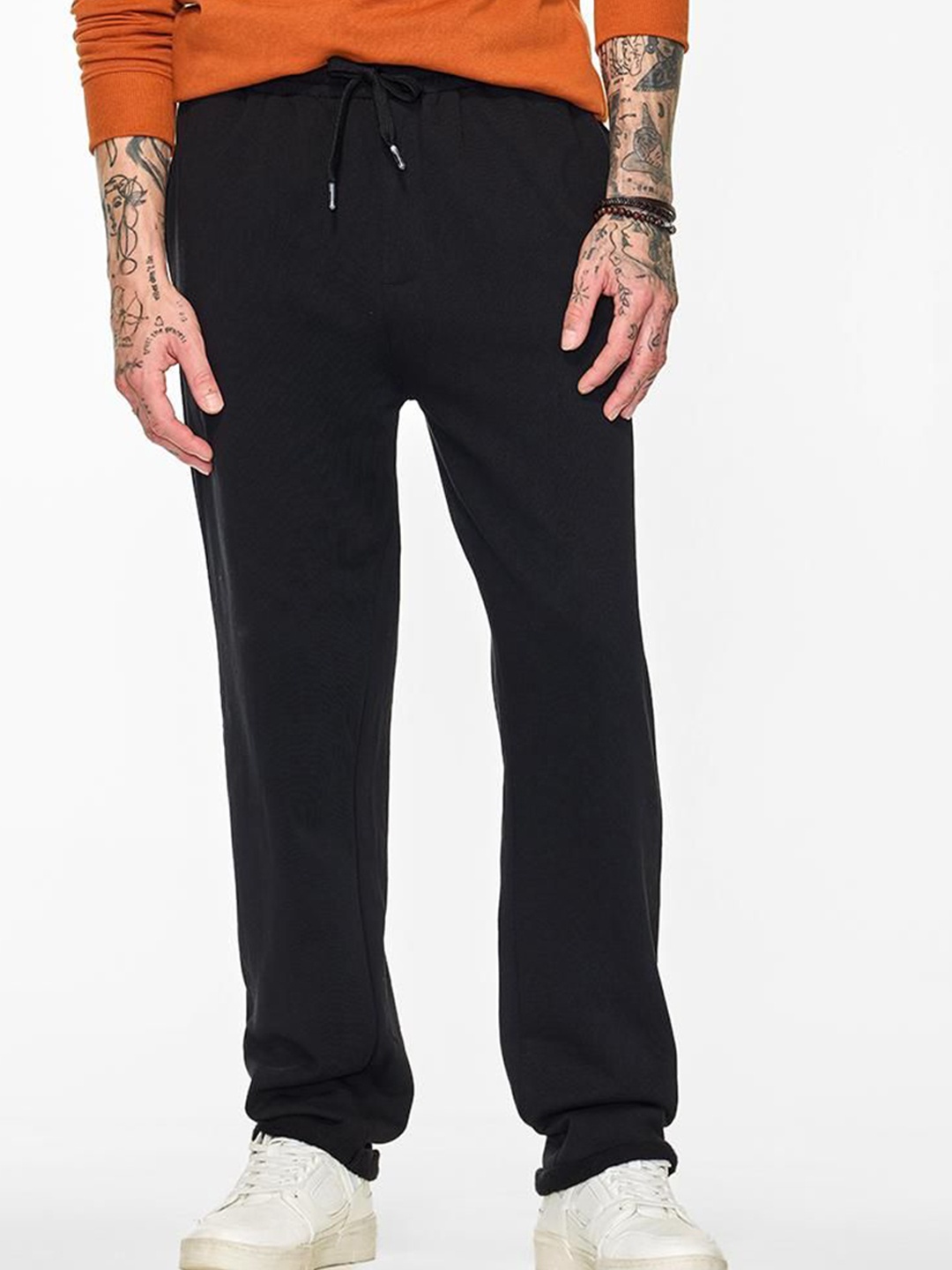 

Snitch Men Relaxed Fit Mid Rise Pure Cotton Track Pants, Black