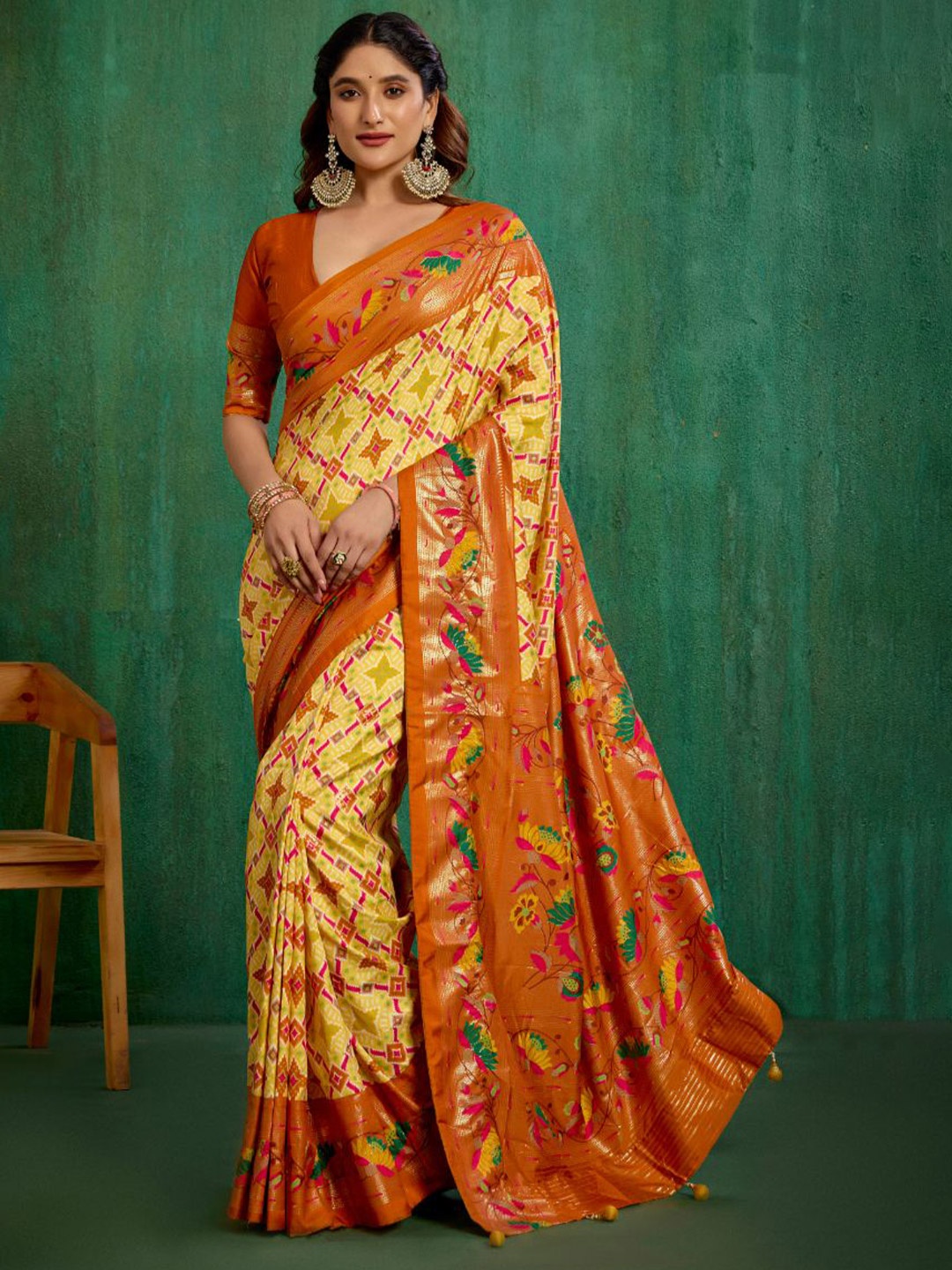 

TIRA Abstract Printed Woven Design Zari Ready to Wear Saree, Orange