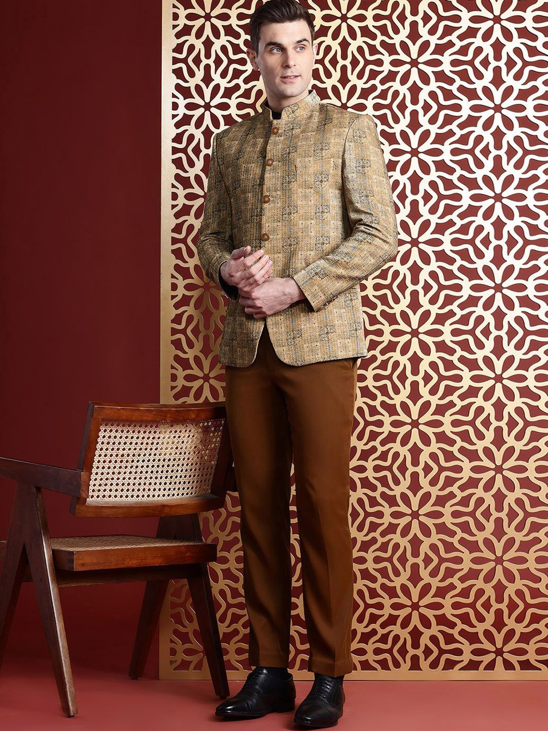 

MANQ Ethnic Motifs Printed Sequinned Slim-Fit Bandhgala Blazer, Beige