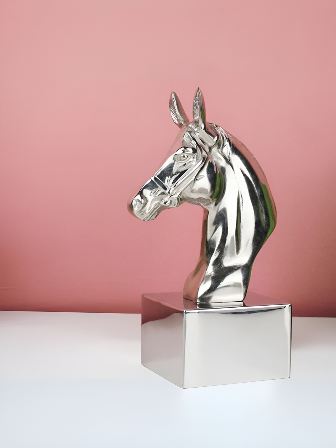 

THE HOME CO. Silver-Toned Horse Figurine Showpiece