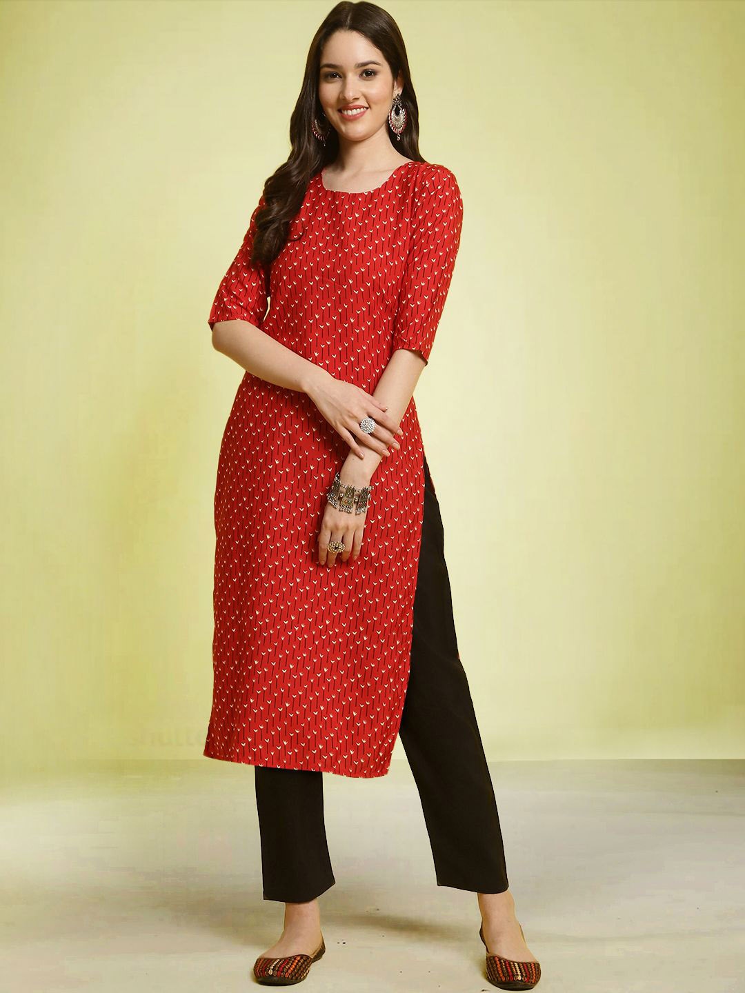 

Moda Rapido Floral Printed Round Neck Straight Kurta with Trousers, Red