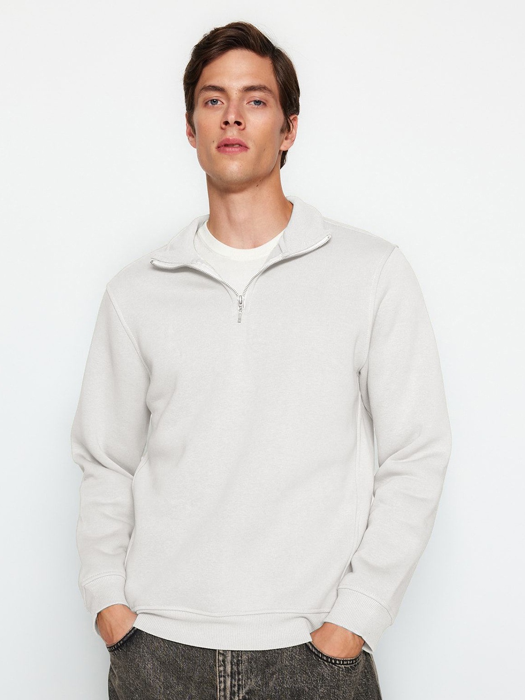 

Trendyol Men Sweatshirt, Na