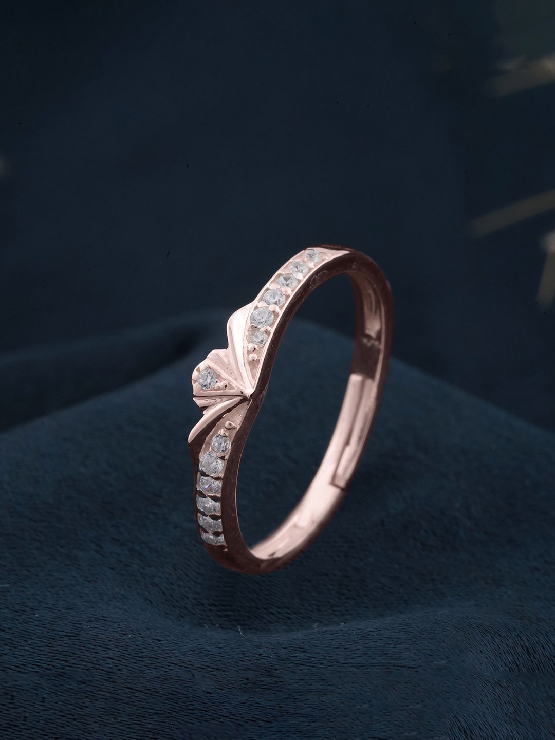 

Zalkari Rose Gold-Plated Cubic ZirconiaStone-Studded Knight Band Finger Ring