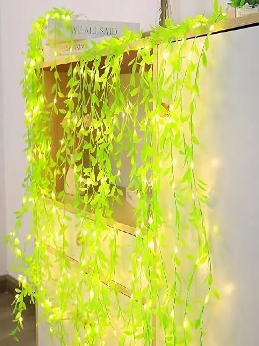 

SPARK WORLD 200 Yellow Leaf Curtain LED String Lights