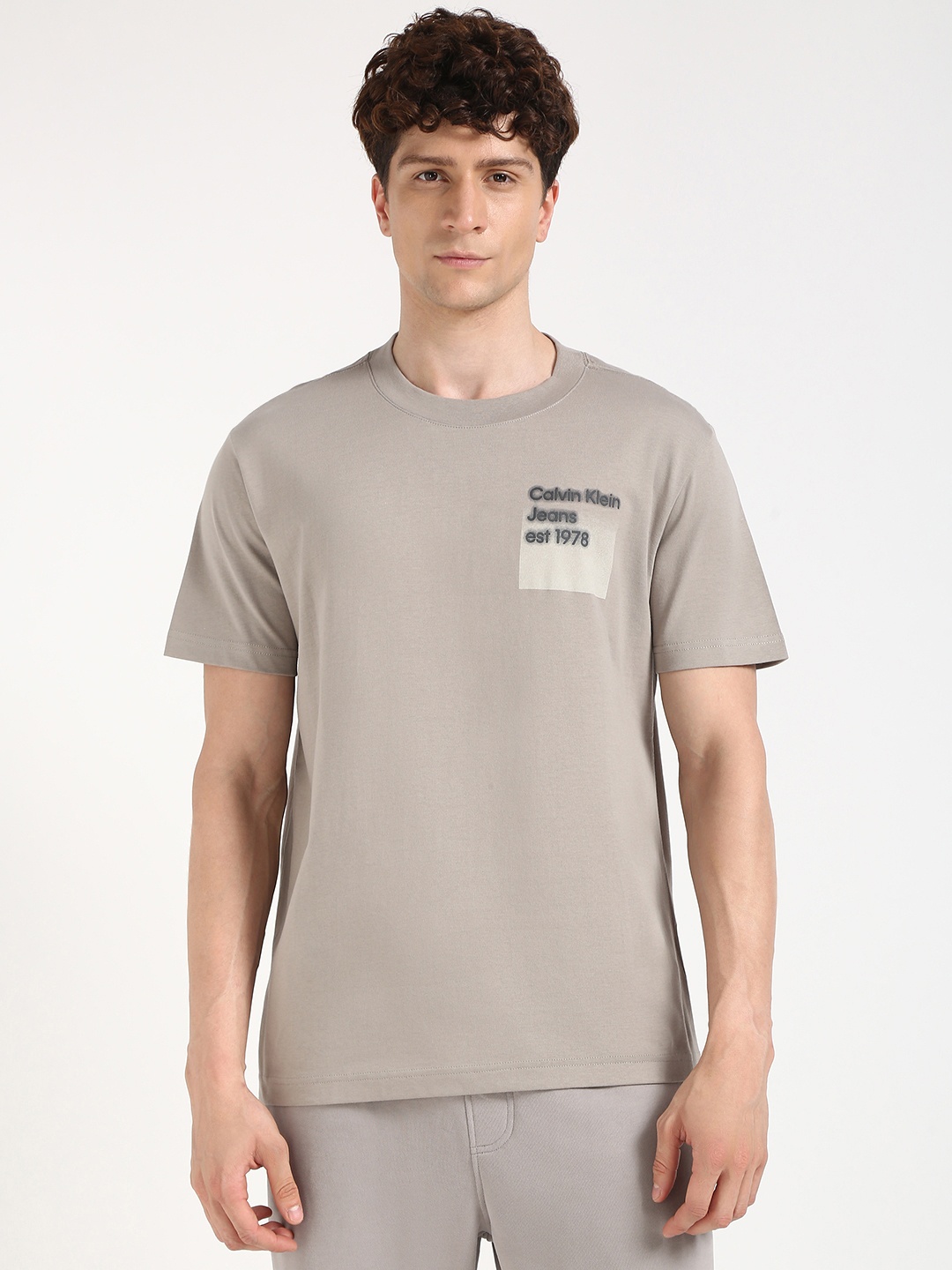 

Calvin Klein Jeans Men Raw Edge T-shirt, Grey