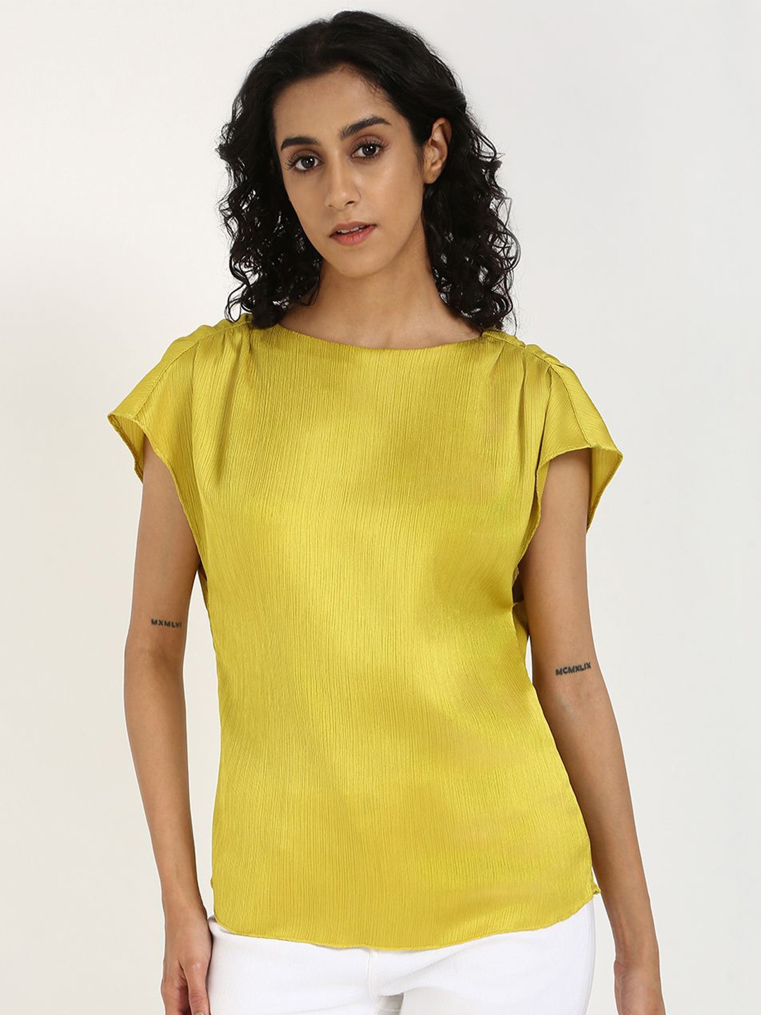 

Calvin Klein Jeans Extended Sleeves Top, Yellow