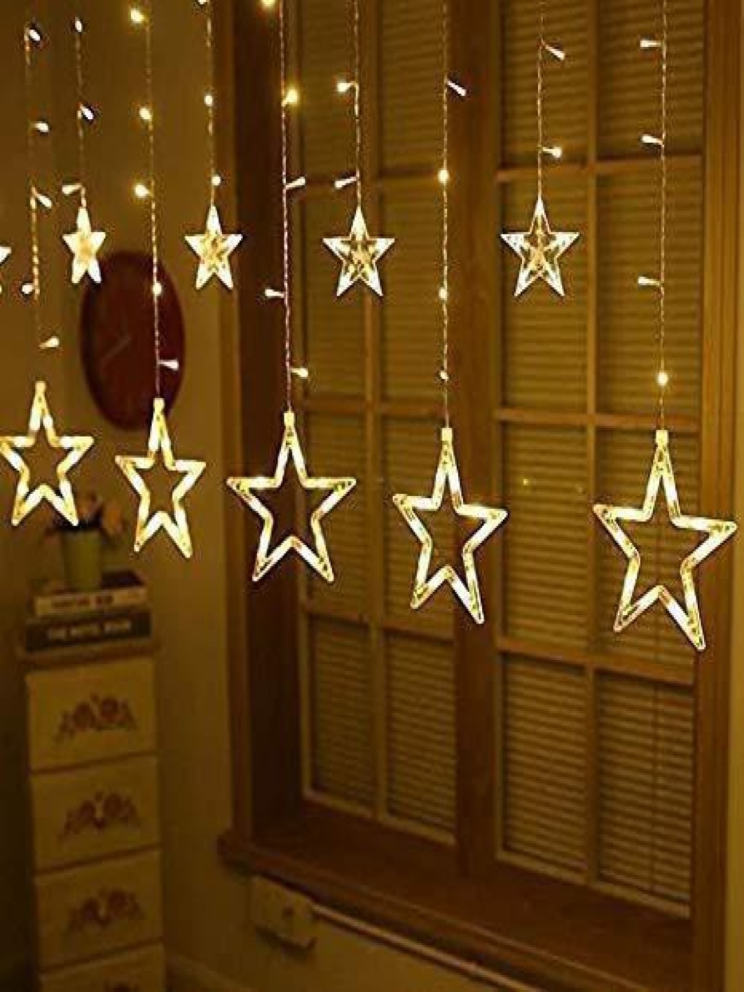 

SPARK WORLD Yellow Star-Shaped String Lights