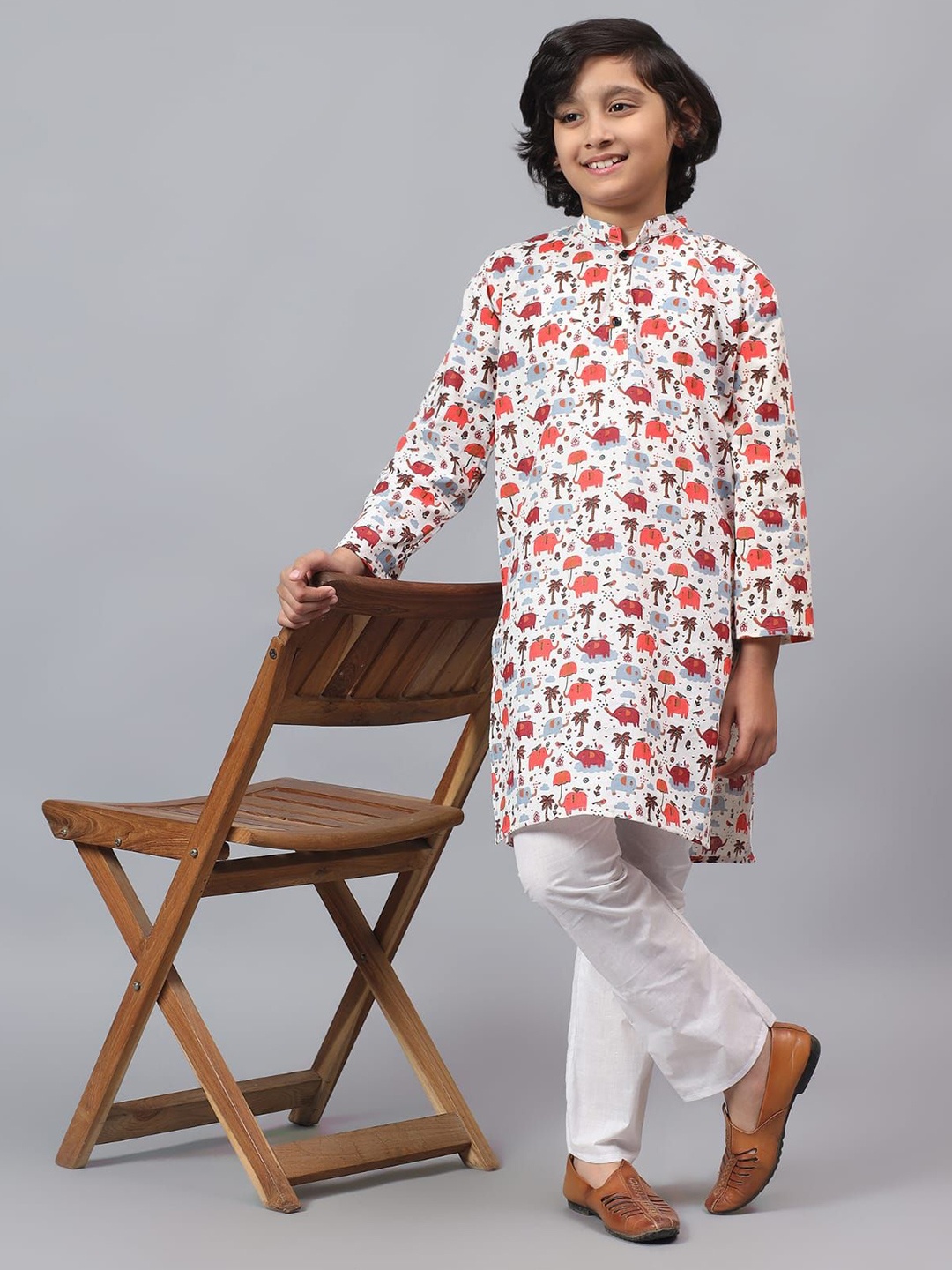 

LITTLE DREAMS Printed Mandarin Collar Neck Kurta With Pyjamas, Red