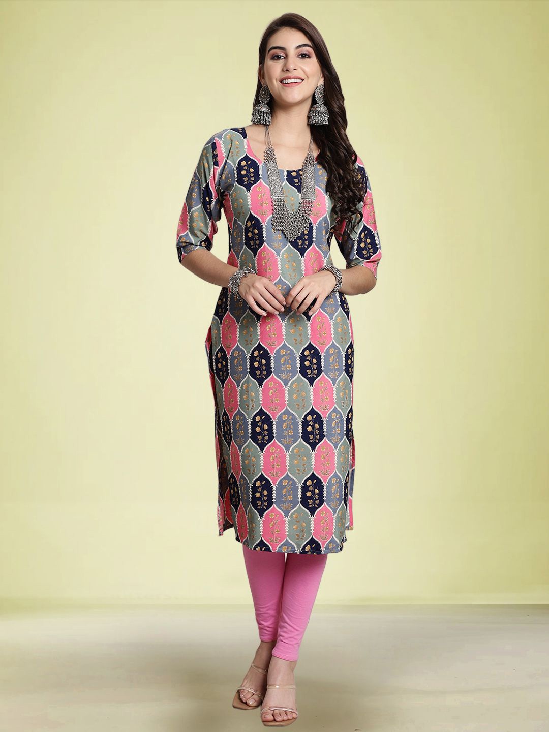 

Moda Rapido Geometric Printed Round Neck Straight Kurta, Pink
