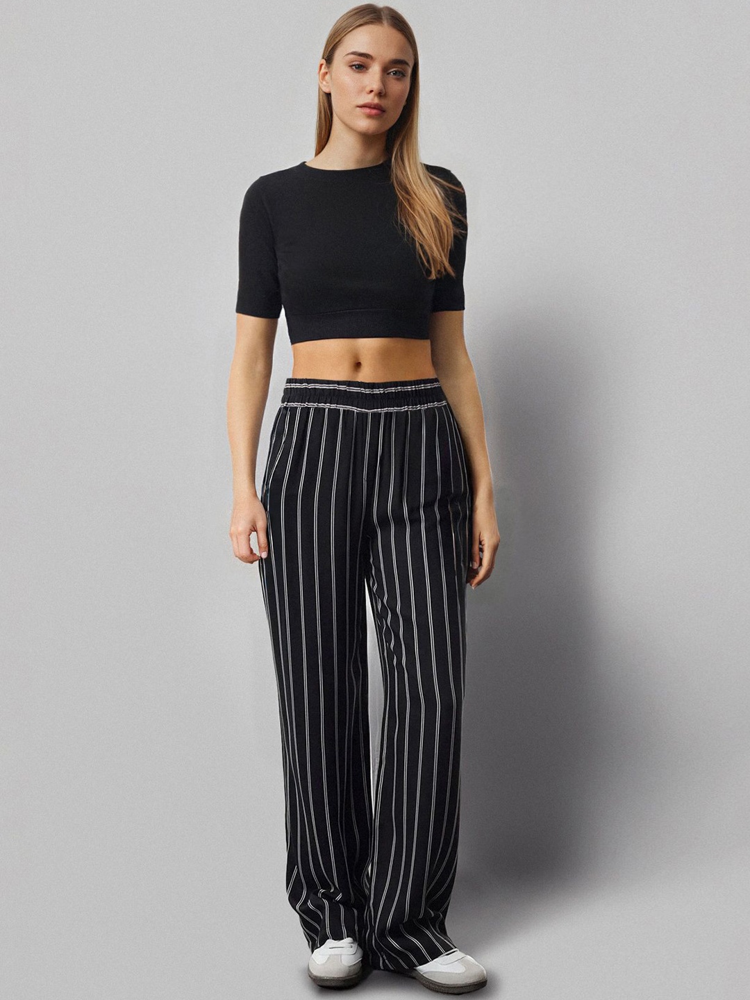 

Trendyol Women Striped Joggers Trousers, Na