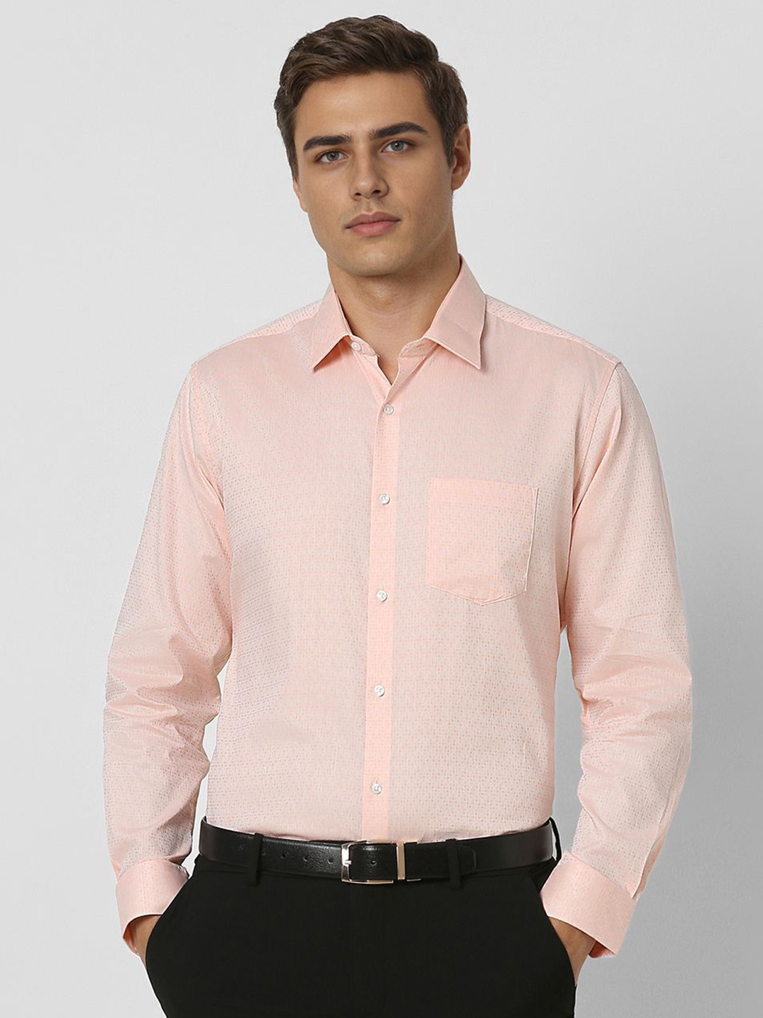 

Van Heusen Men Opaque Formal Shirt, Peach