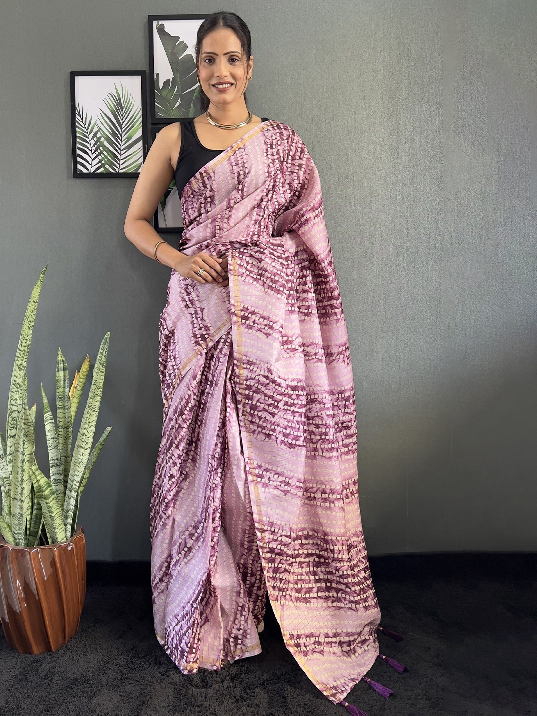 

Aika Printed Ready to Wear Saree, Purple