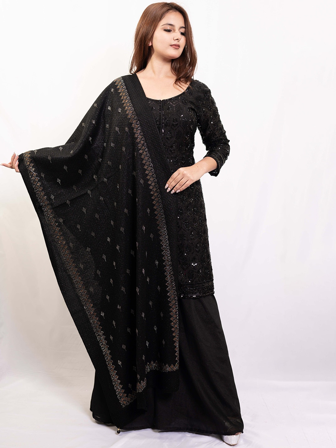 

PASHGIRI Women Ethnic Motifs Embroidered Pure Woollen Shawl, Black