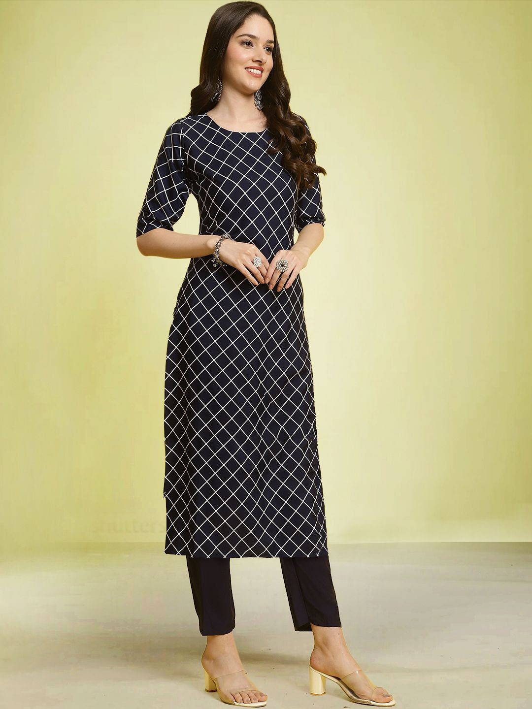 

Moda Rapido Geometric Printed Round Neck Straight Kurta with Trousers, Blue