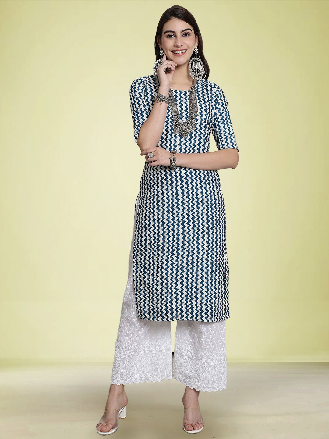 

Moda Rapido Chevron Printed Round Neck Straight Kurta, Blue