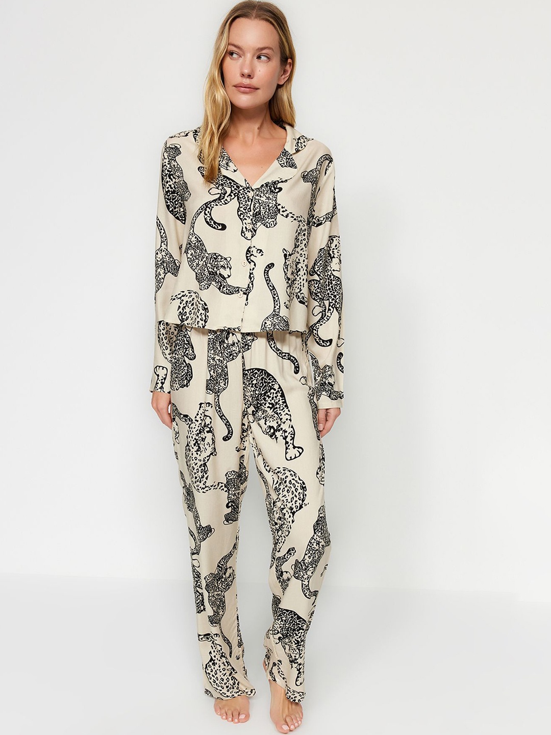 

Trendyol Women Printed Shirt Collar Night Suit, Cream