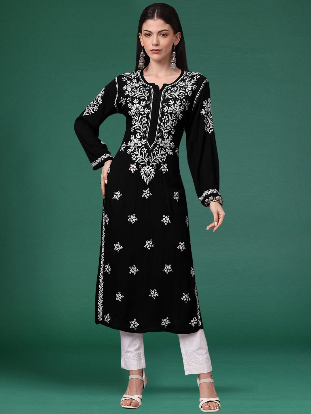 

PARAMOUNT CHIKAN Floral Embroidered Notch Neck Chikankari Straight Kurta, Black