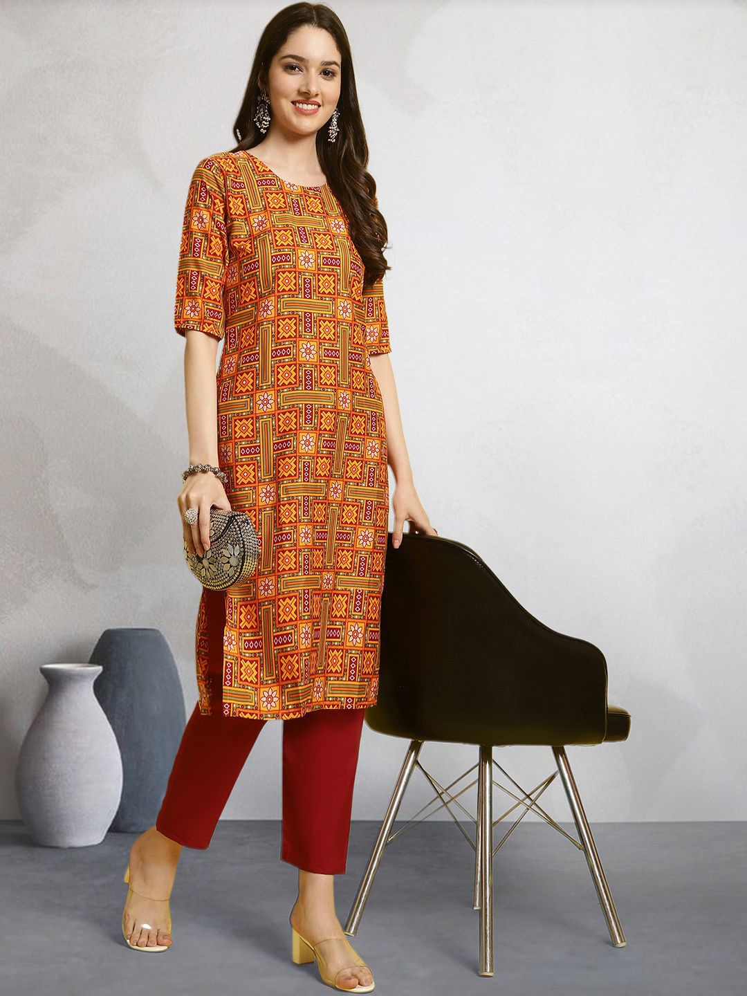 

7Threads Geometric Printed Round Neck Straight Kurta With Trouser, Orange