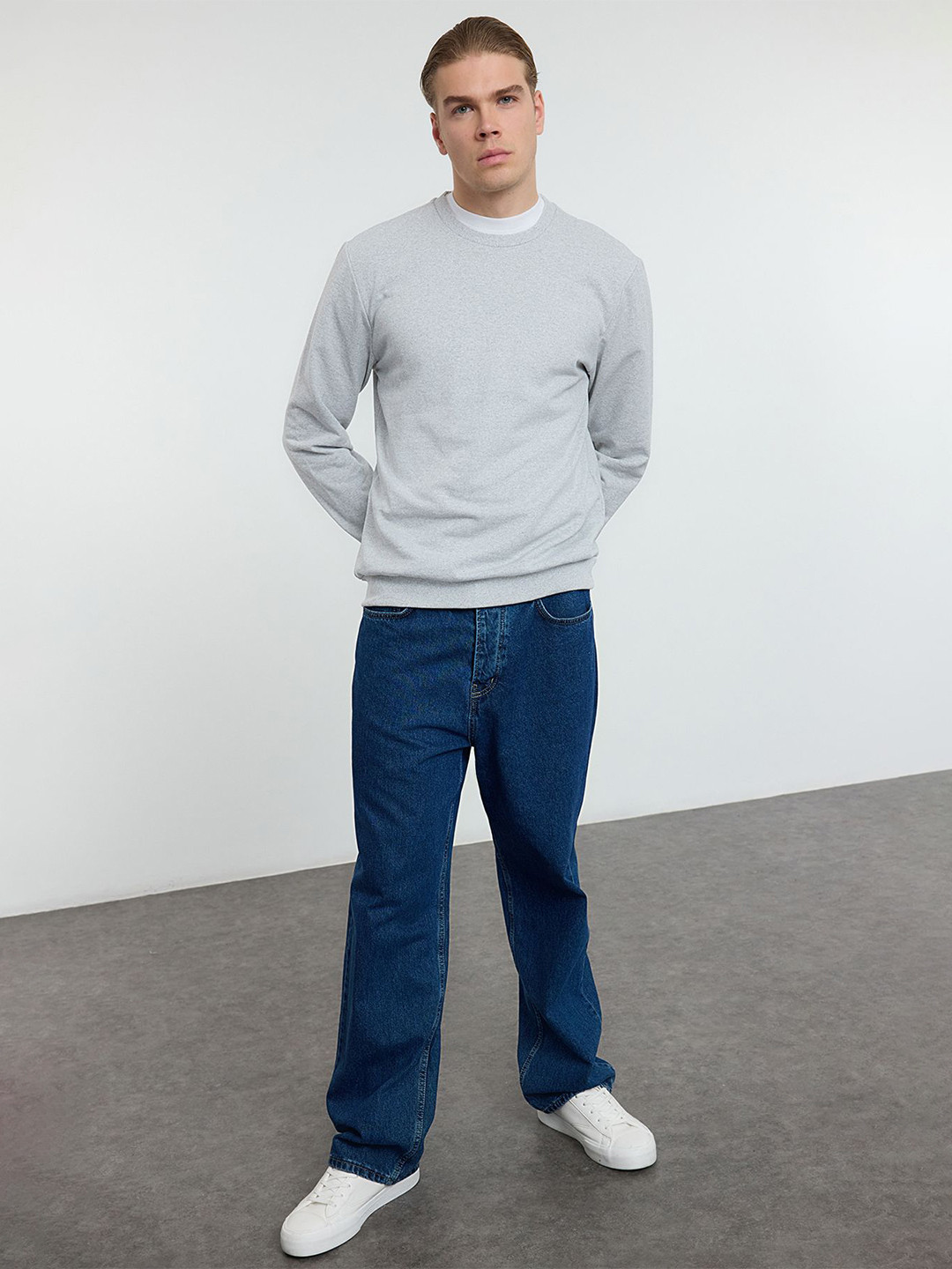 

Trendyol Men Sweatshirt, Na