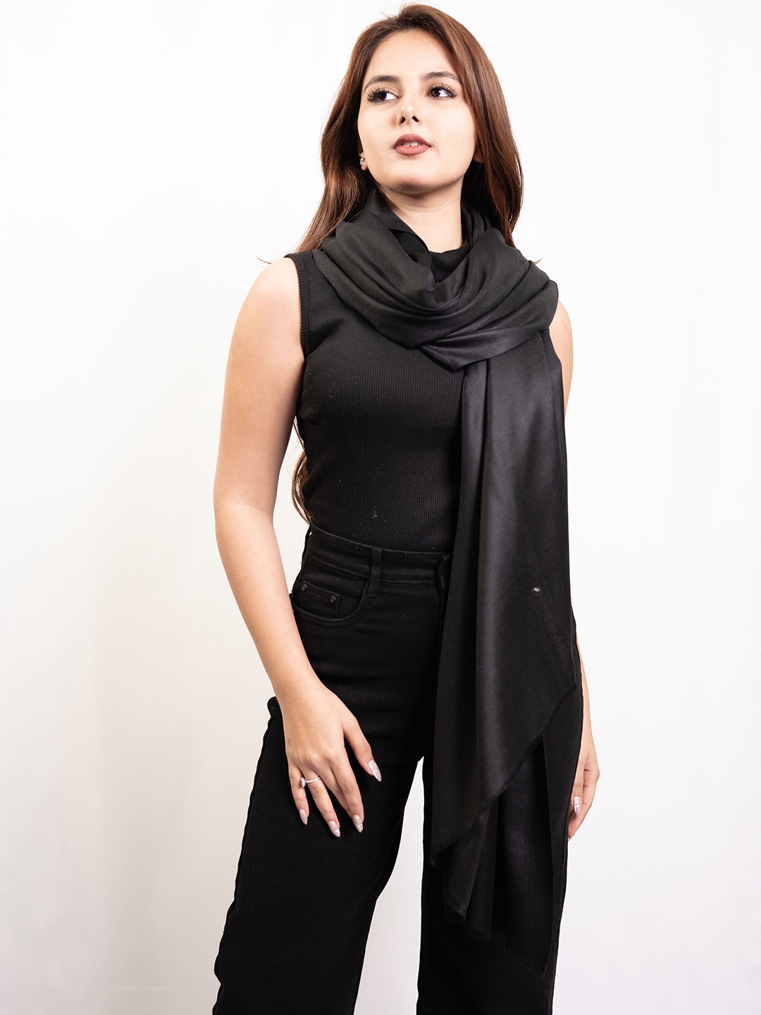 

PASHGIRI Women Pure Woollen Shawl, Black