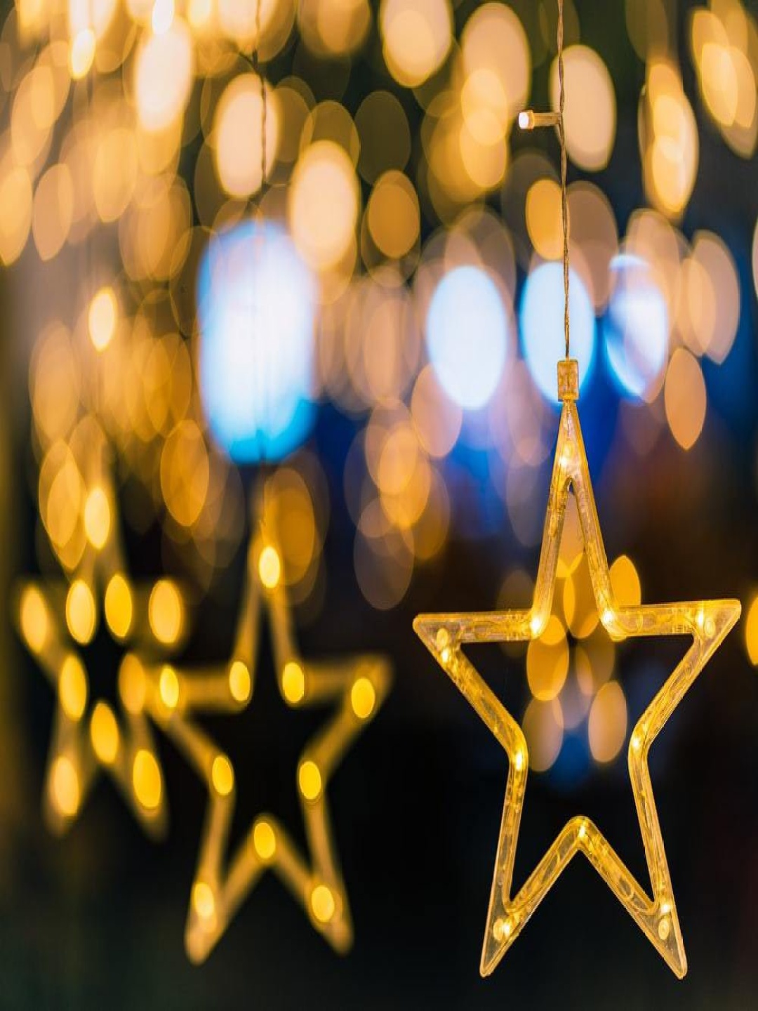 

SPARK WORLD 138 Yellow Star Shaped LED String Lights