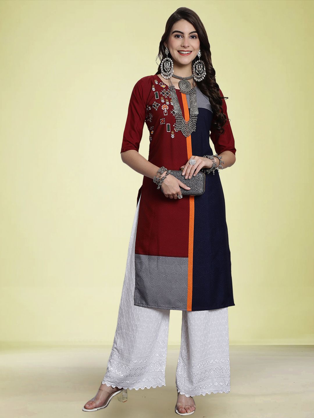 

Moda Rapido Colourblocked Round Neck Straight Kurta, Maroon