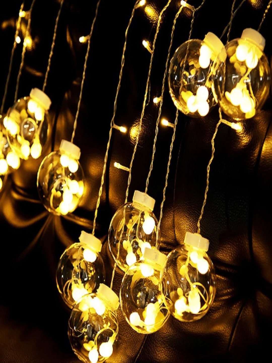 

SPARK WORLD Yellow Bulb-Shaped String Lights