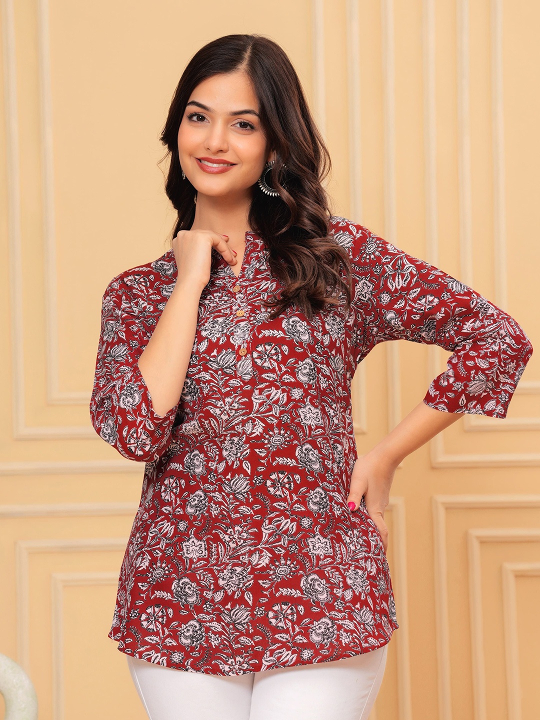 

KALINI Women Floral Printed V-Neck Kurti, Maroon