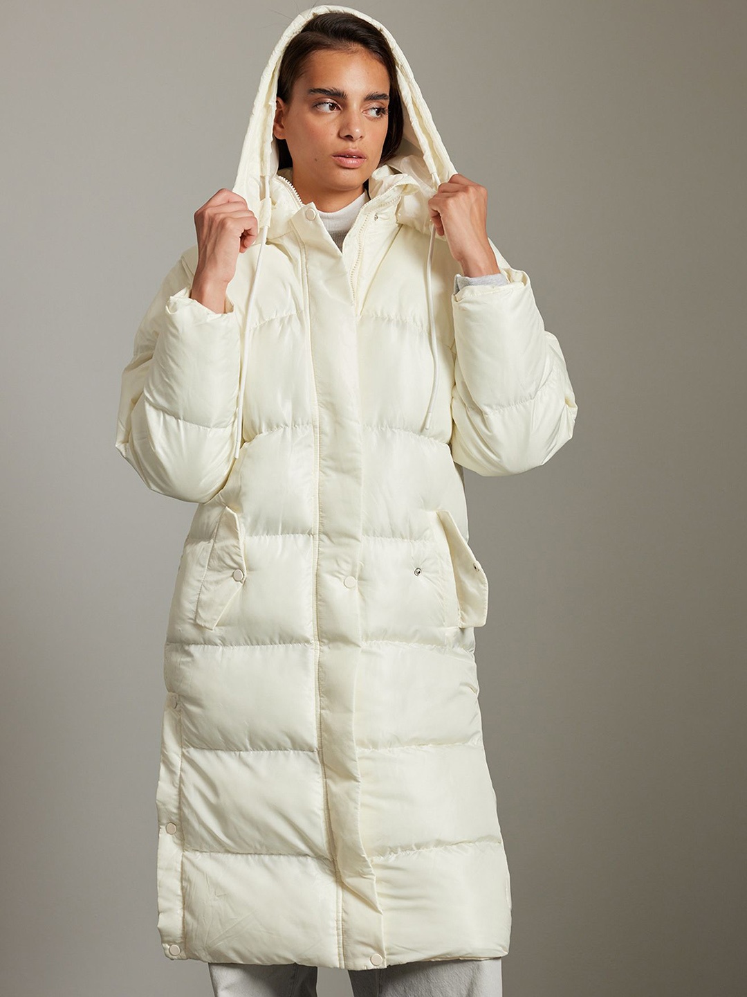 

Trendyol Women Longline Quilted Jacket, White