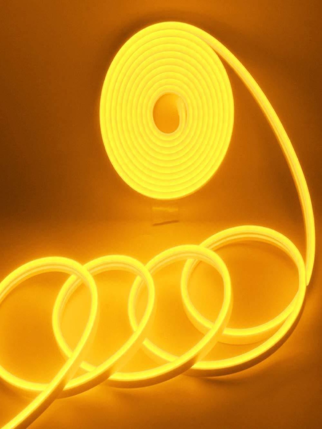 

ENORMITY Yellow Rice Shaped LED String Lights