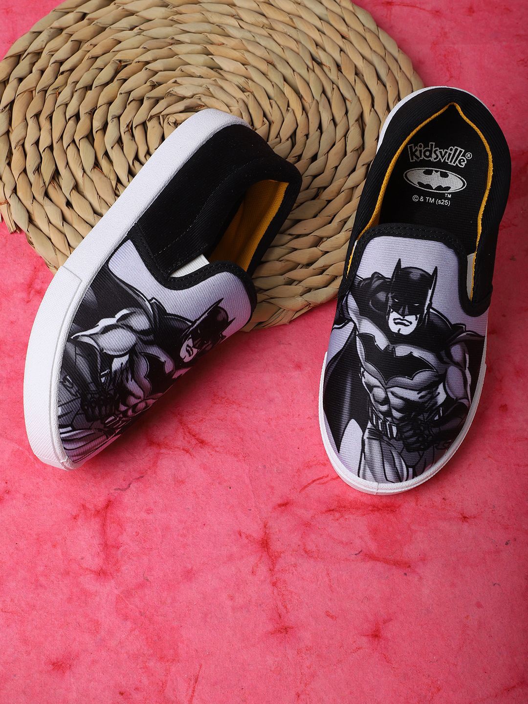 

Kids Ville Boys Batman Printed Casual Shoes, Black