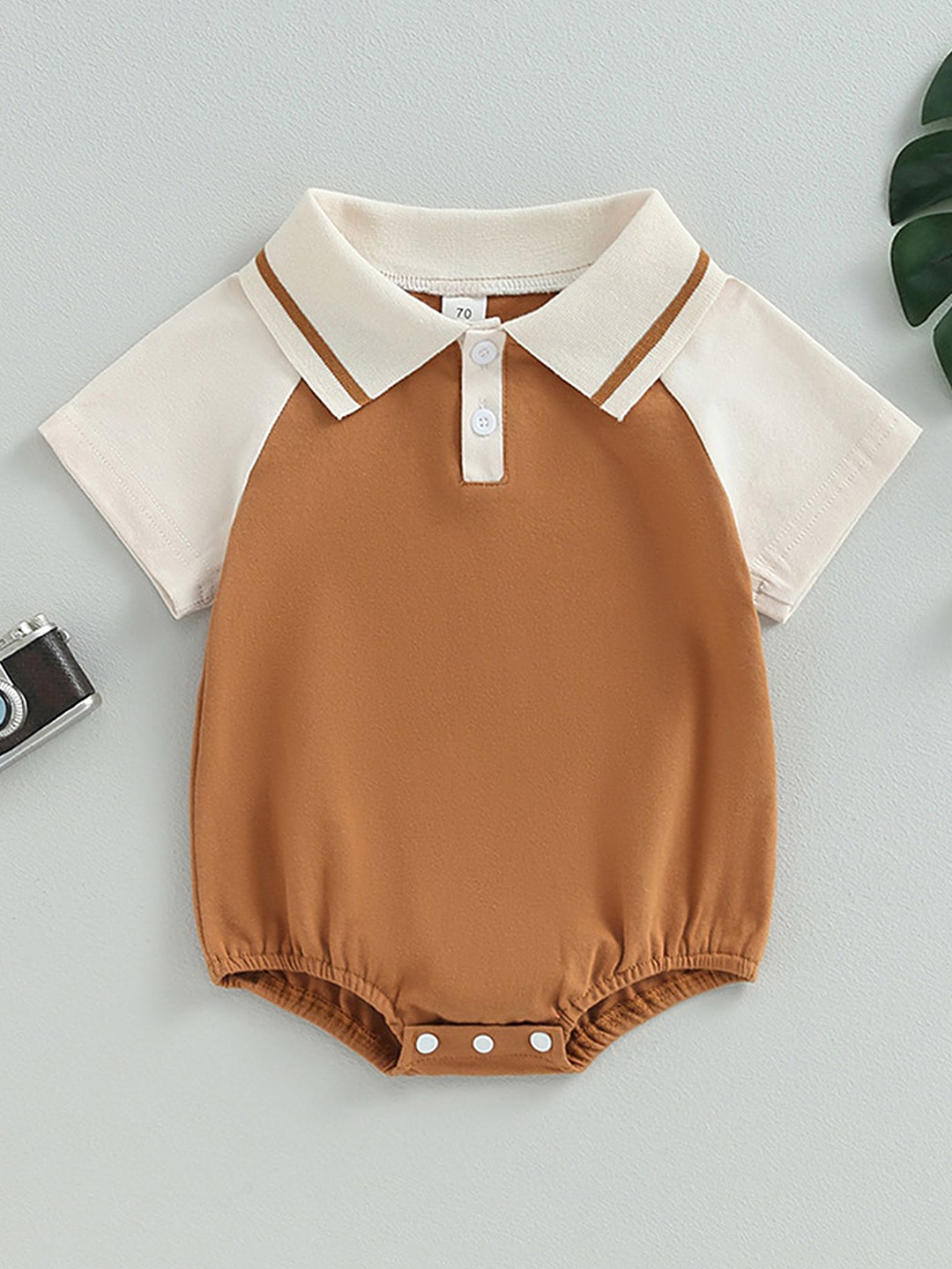 

LULU & SKY Boys Colorblocked Spread Collar Bodysuit, Brown