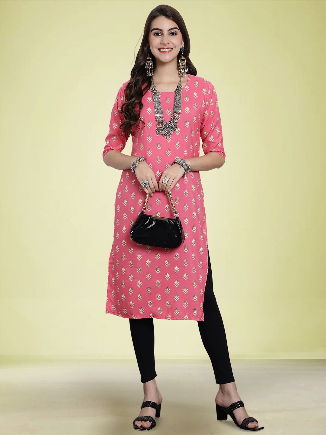 

Moda Rapido Abstract Printed Round Neck Straight Kurta, Pink