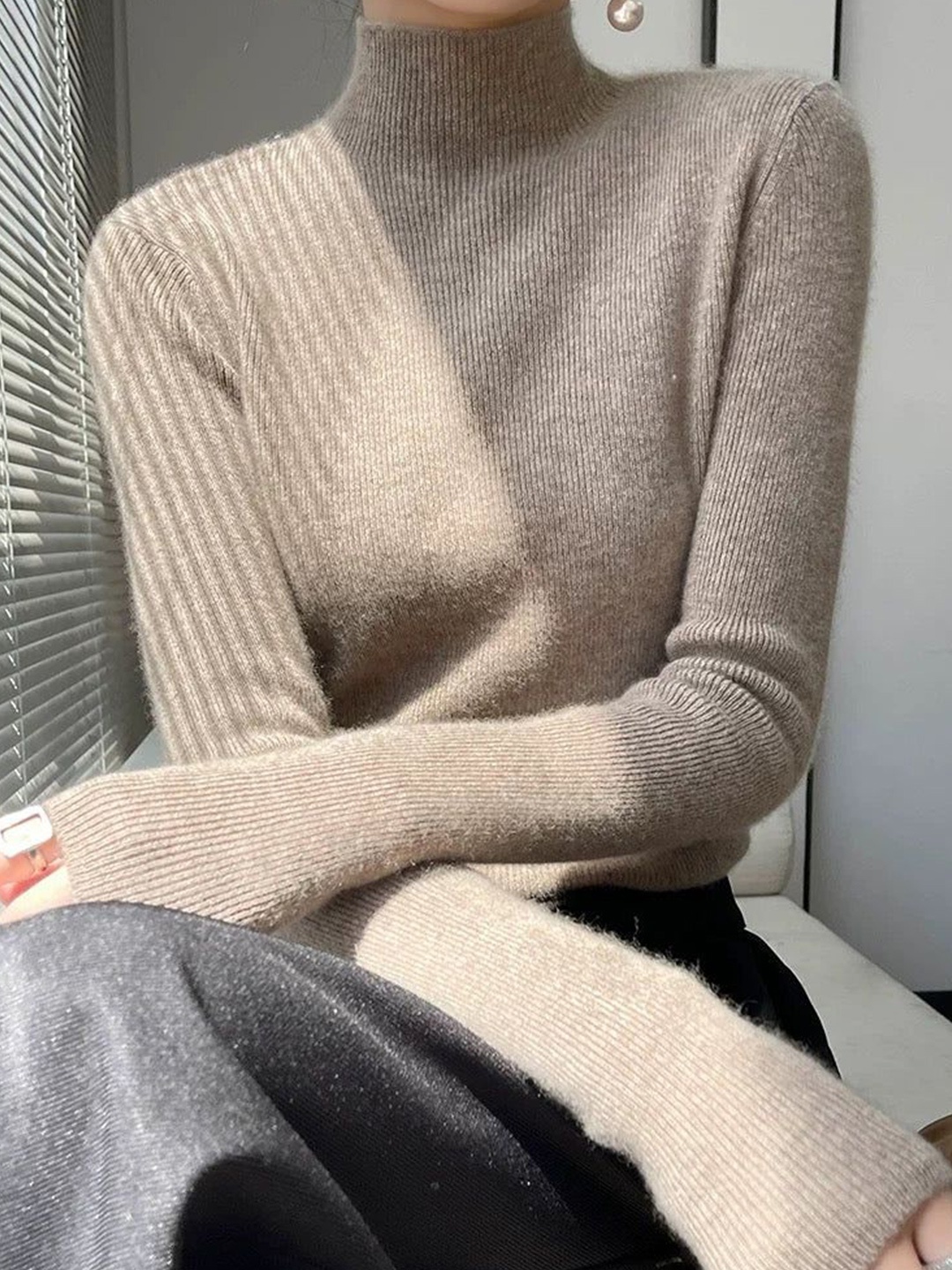 

Alamode By Akanksha Women Jenny Premium Turtleneck Sweater, Brown