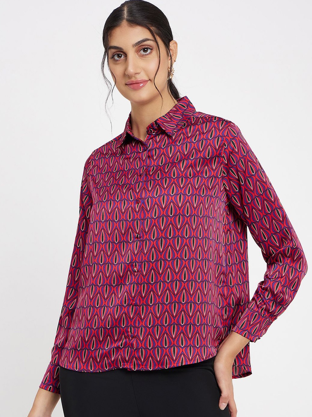 

Madame Women Spread Collar Geometric Printed Casual Shirt, Red