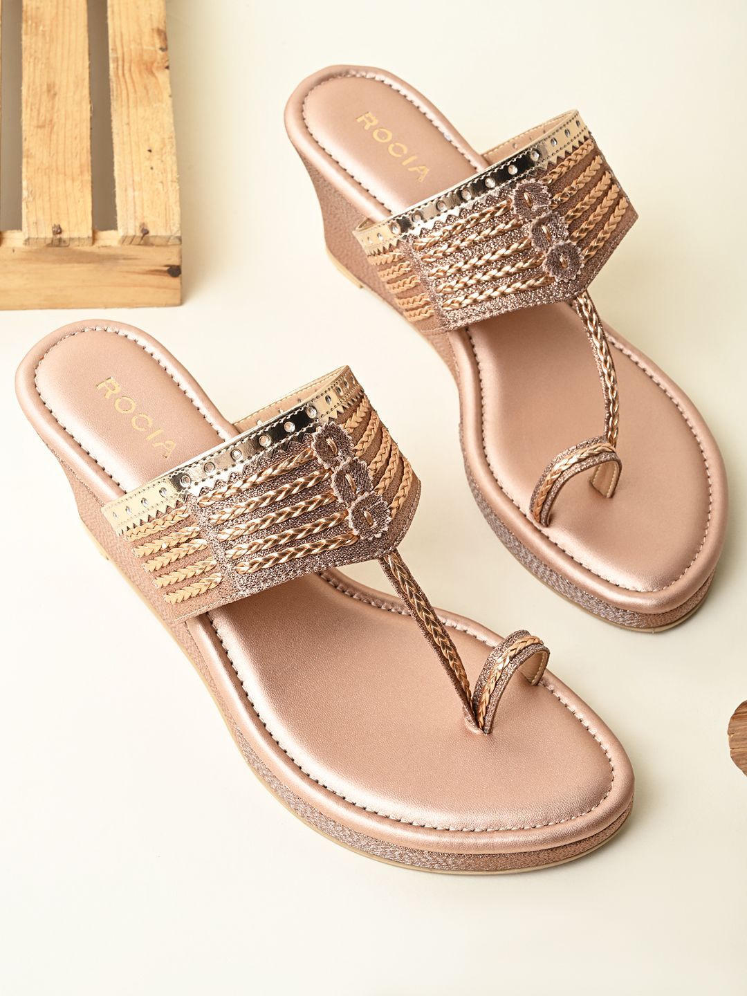 

Rocia Wedge Sandals with Bows, Rose gold