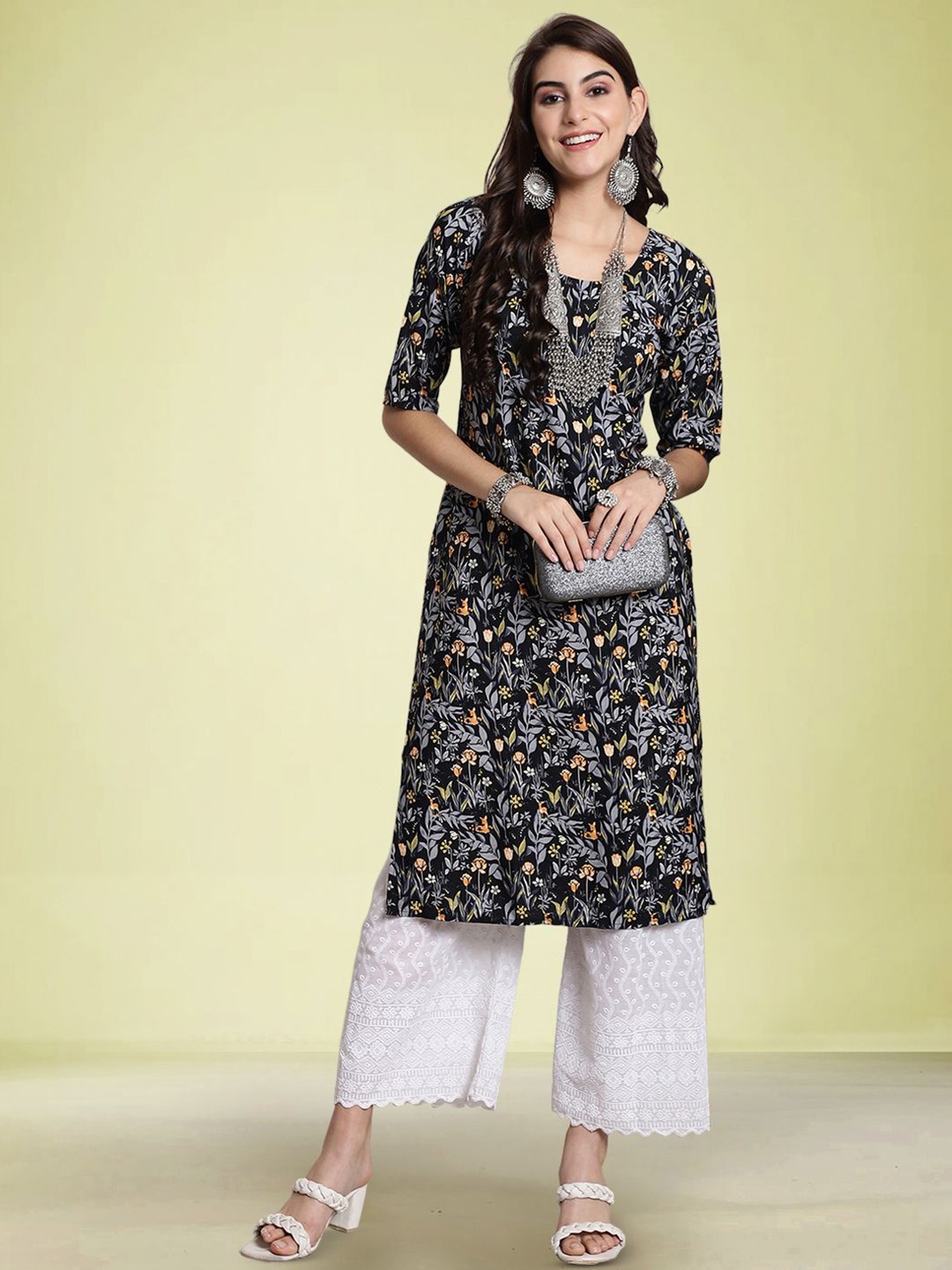 

Moda Rapido Floral Printed Round Neck Straight Kurta, Black