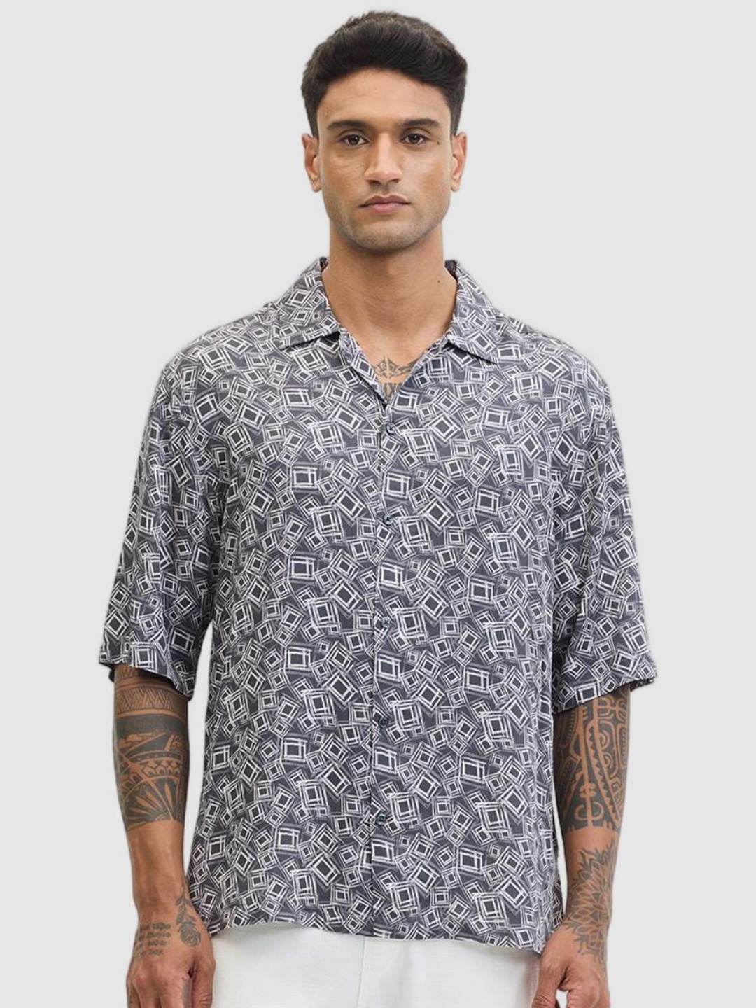 

Snitch Men Relaxed Fit Spread Collar Geometric Printed Casual Shirt, Grey