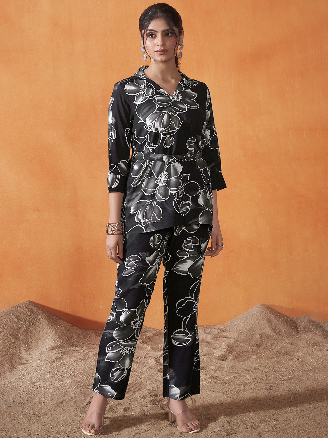 

Anouk Printed Three Quarter Sleeve Tunic & Trousers Co-Ords, Black