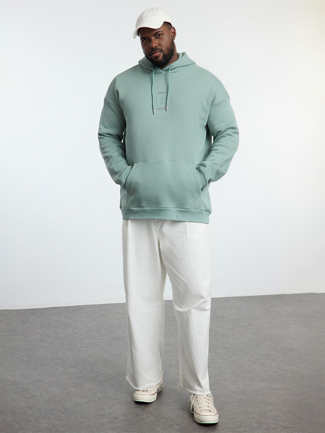 

Trendyol Men Sweatshirt, Na