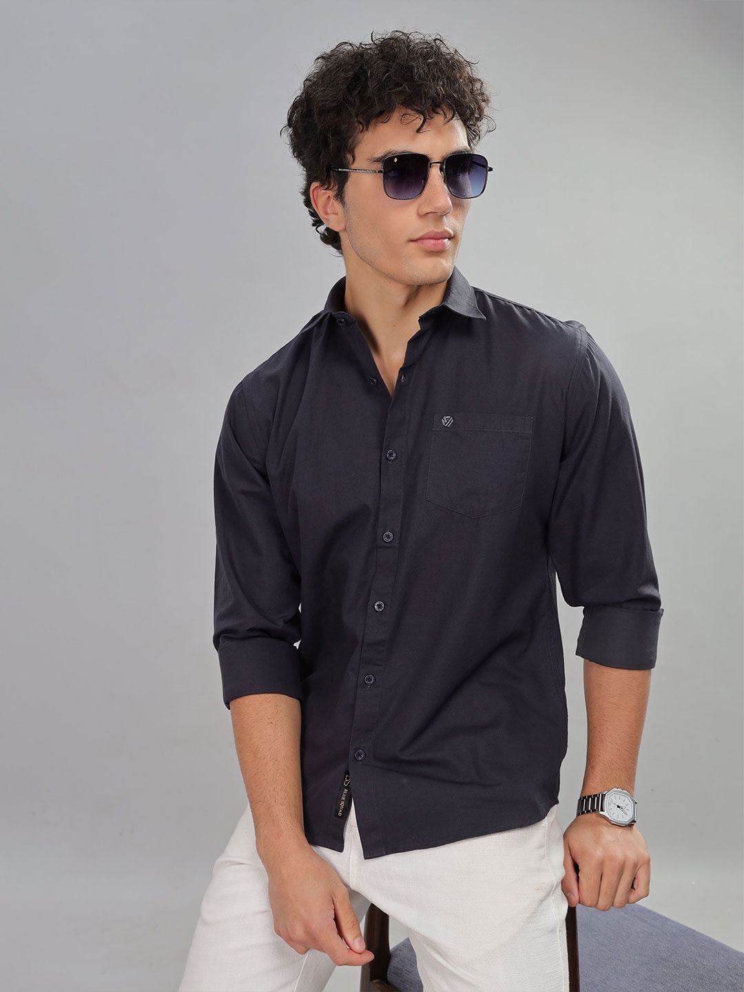 

BS BLUE SQUAD Men India Slim Fit Spread Collar Solid Casual Shirt, Black
