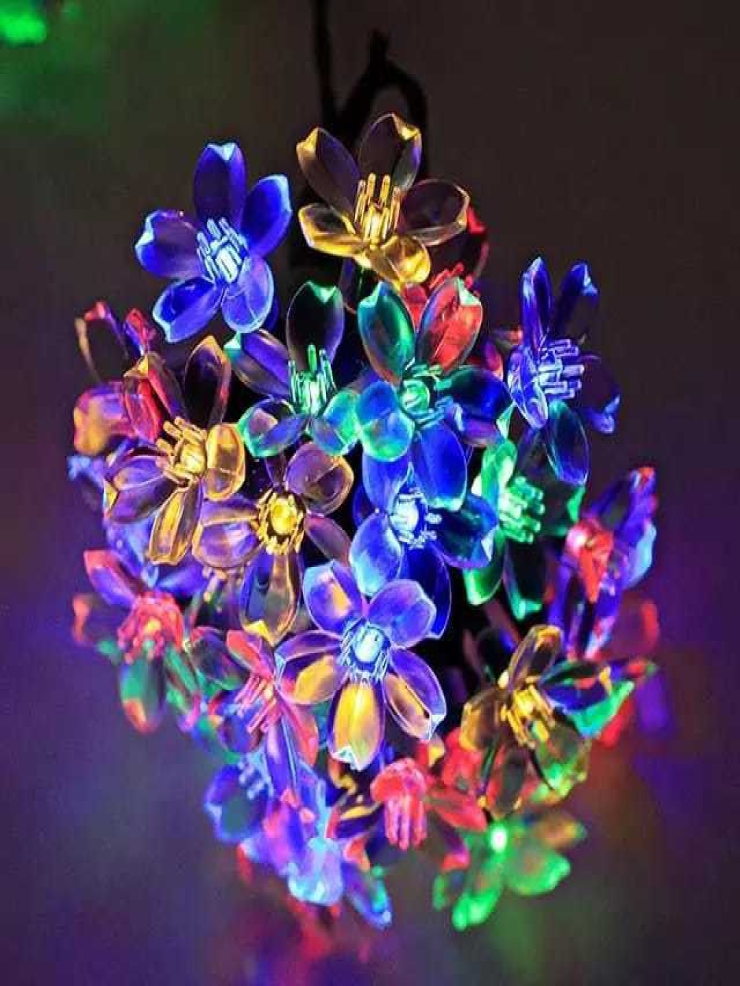 

SPARK WORLD Blue & Yellow 16 Flower LED String Lights