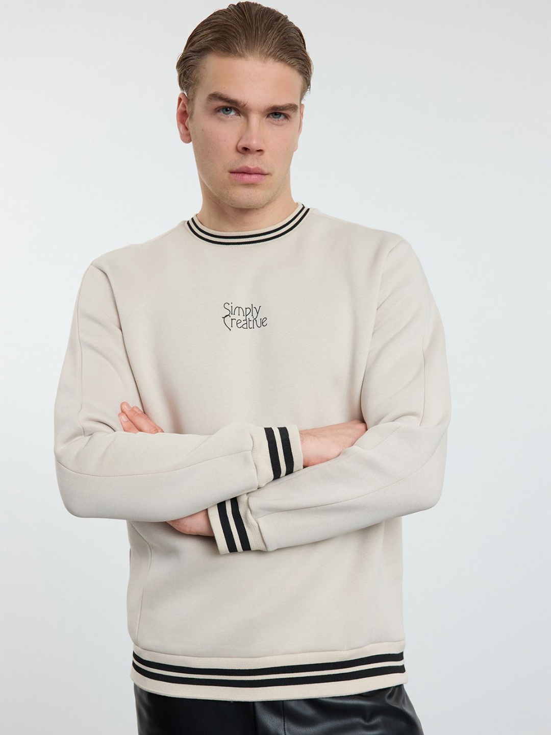 

Trendyol Men Sweatshirt, Na