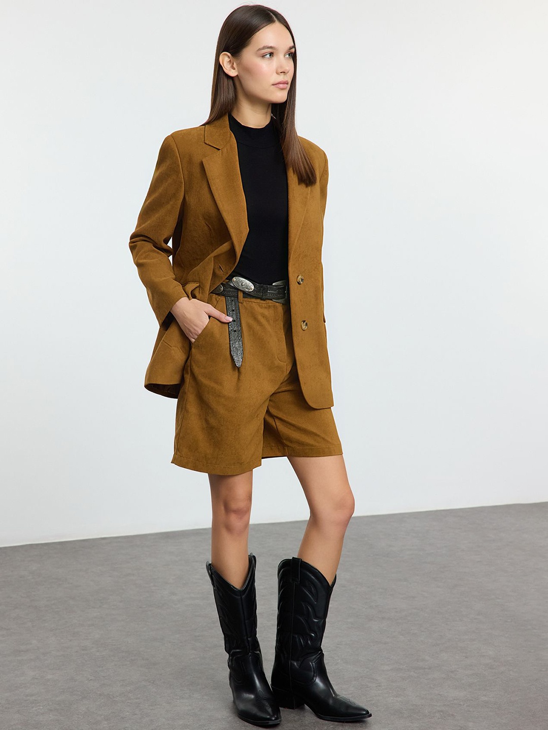 

Trendyol Women Lapel Collar Solid Casual Tailored Jacket, Camel brown
